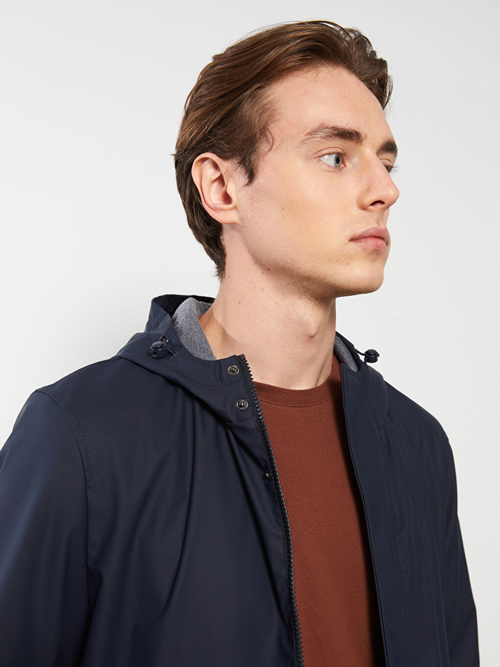 Мужская куртка стандартного кроя с капюшоном-2