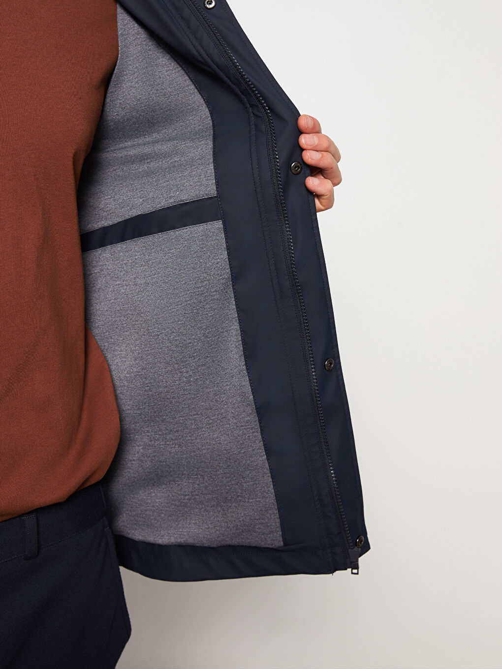 Мужская куртка стандартного кроя с капюшоном-3