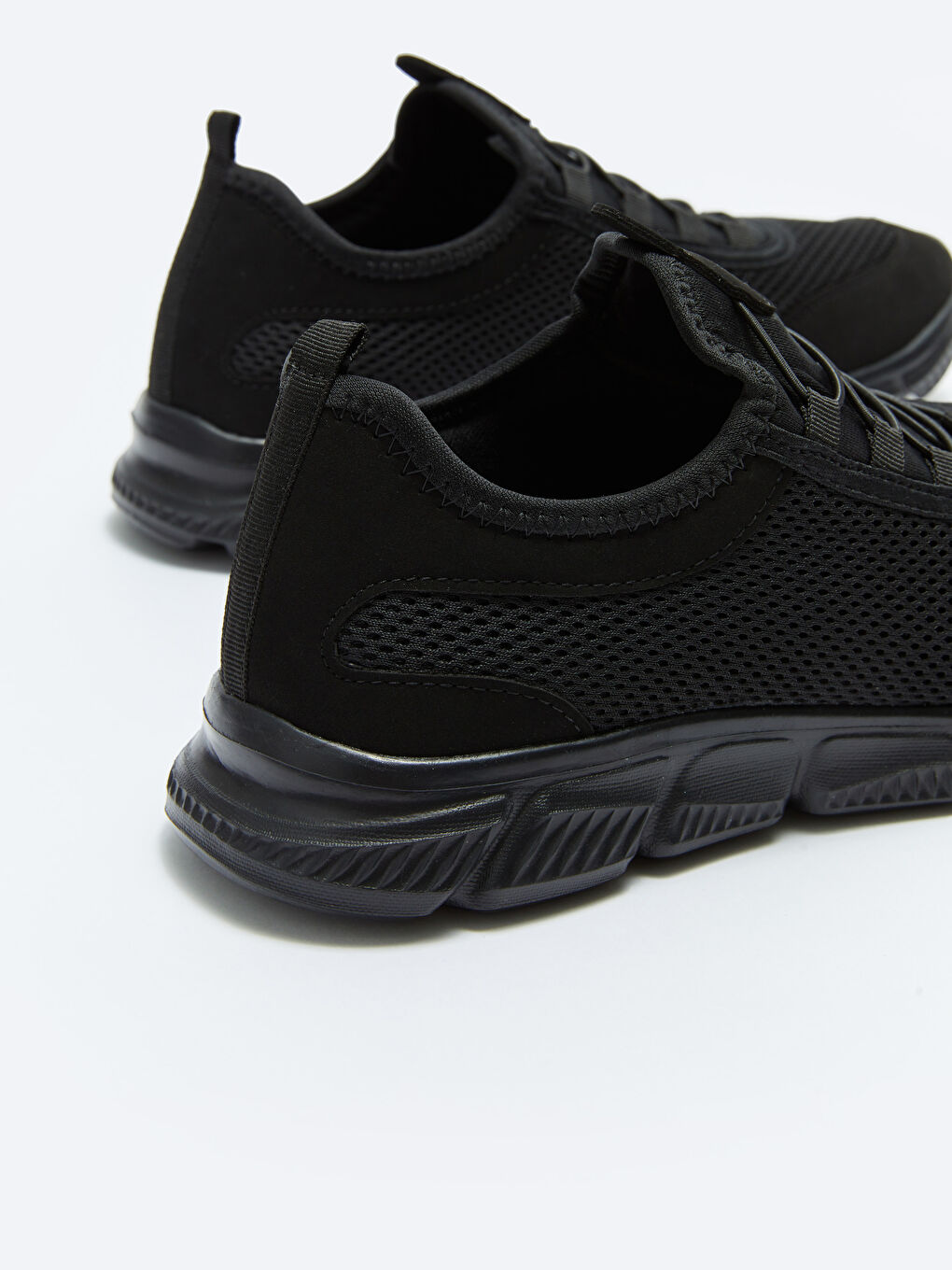 Детализированные Мужские Кроссовки на Шнуровке-4