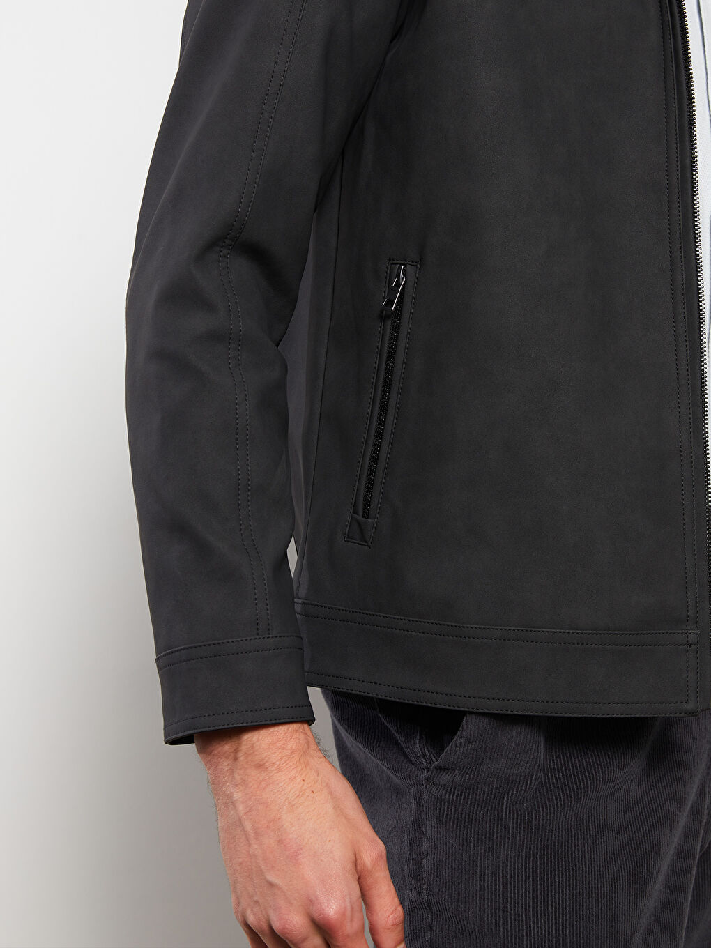 معطف جلد صناعي للرجال بياقة الدراجين النارية وقصة عادية-3