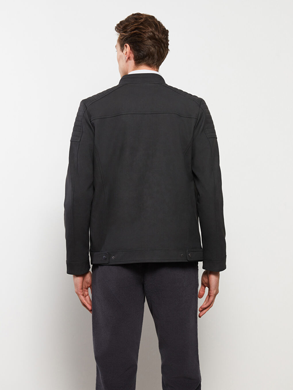 معطف جلد صناعي للرجال بياقة الدراجين النارية وقصة عادية-4