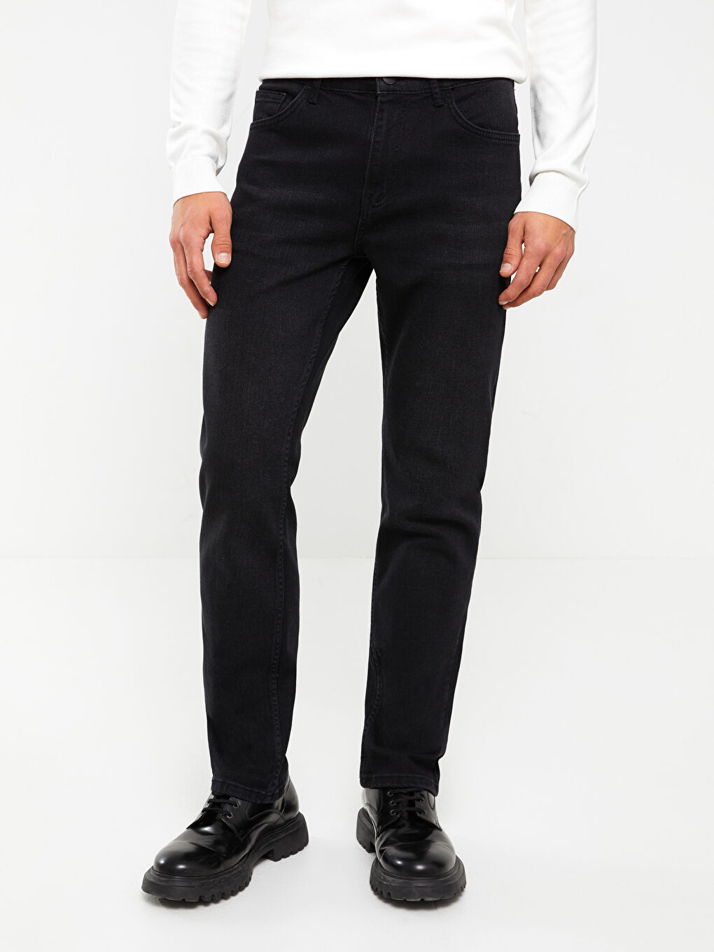 790 Relaxed Fit Men's Denim Trousers -S32404Z8-326