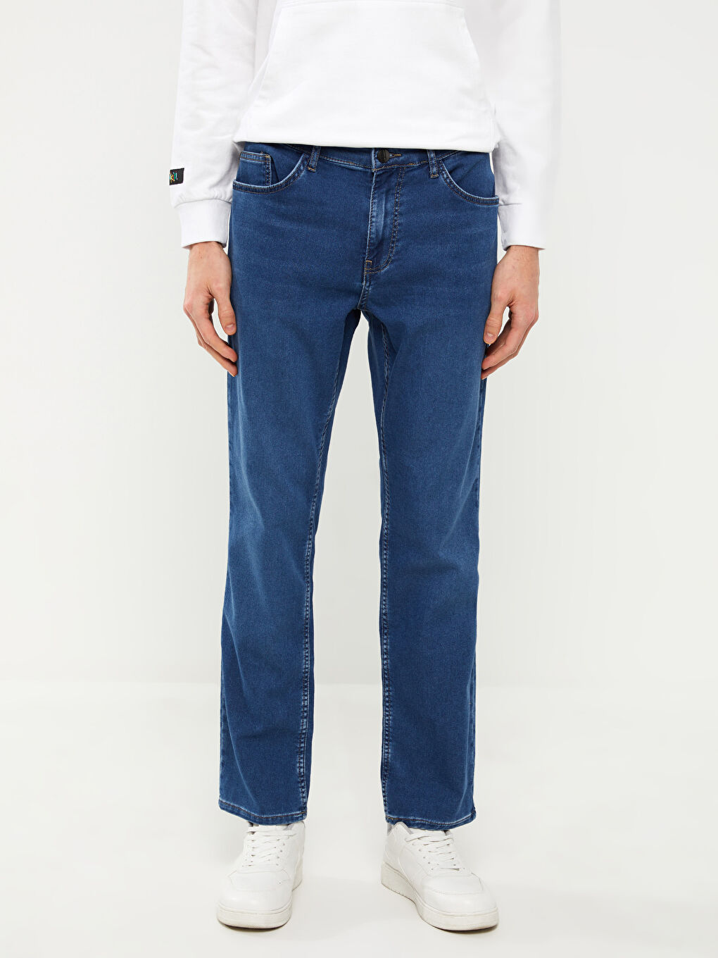 779 جينز بقصة عادية للرجال-3