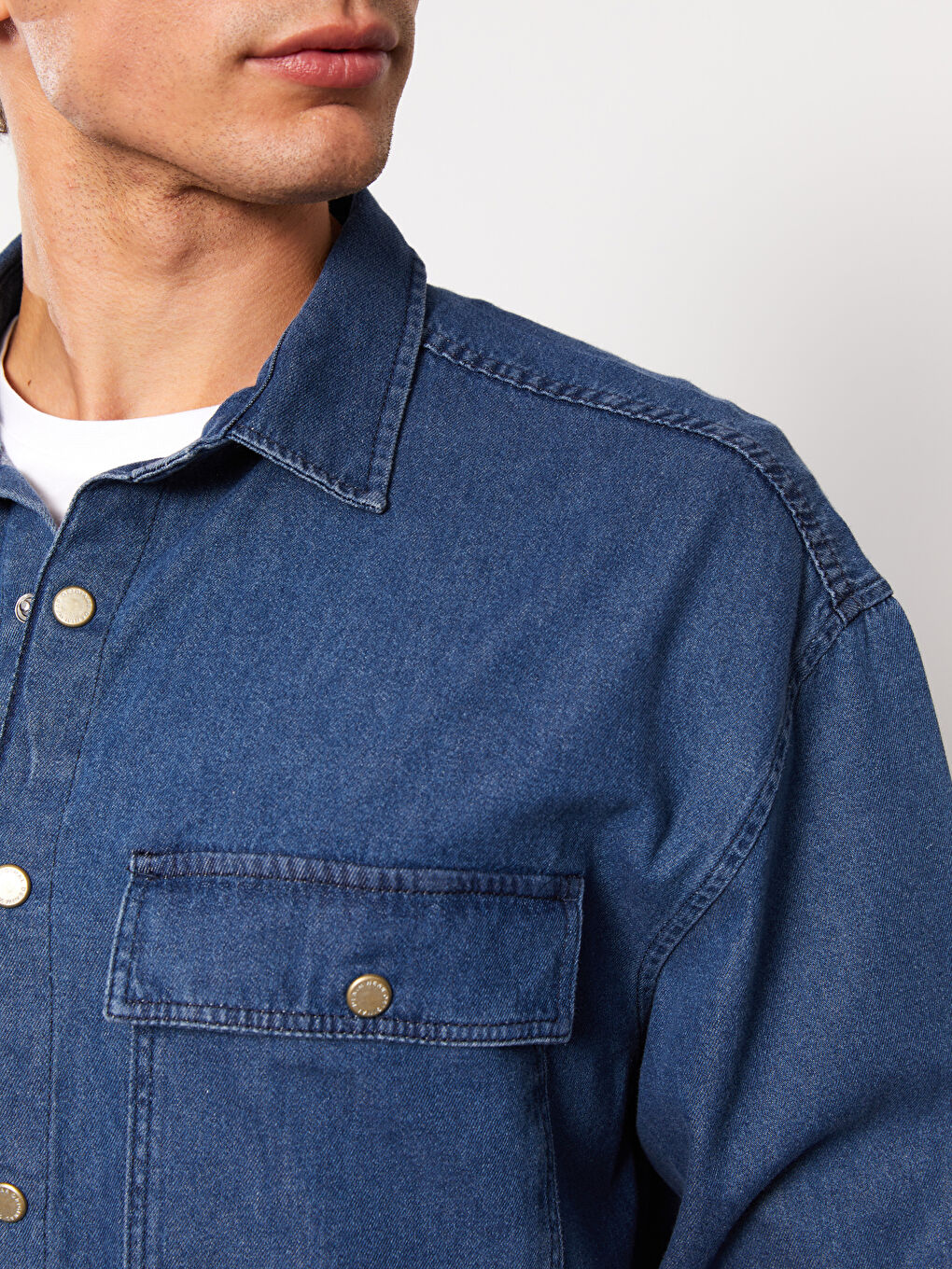 Relaxed Fit Long Sleeve Men's Denim Shirt-3