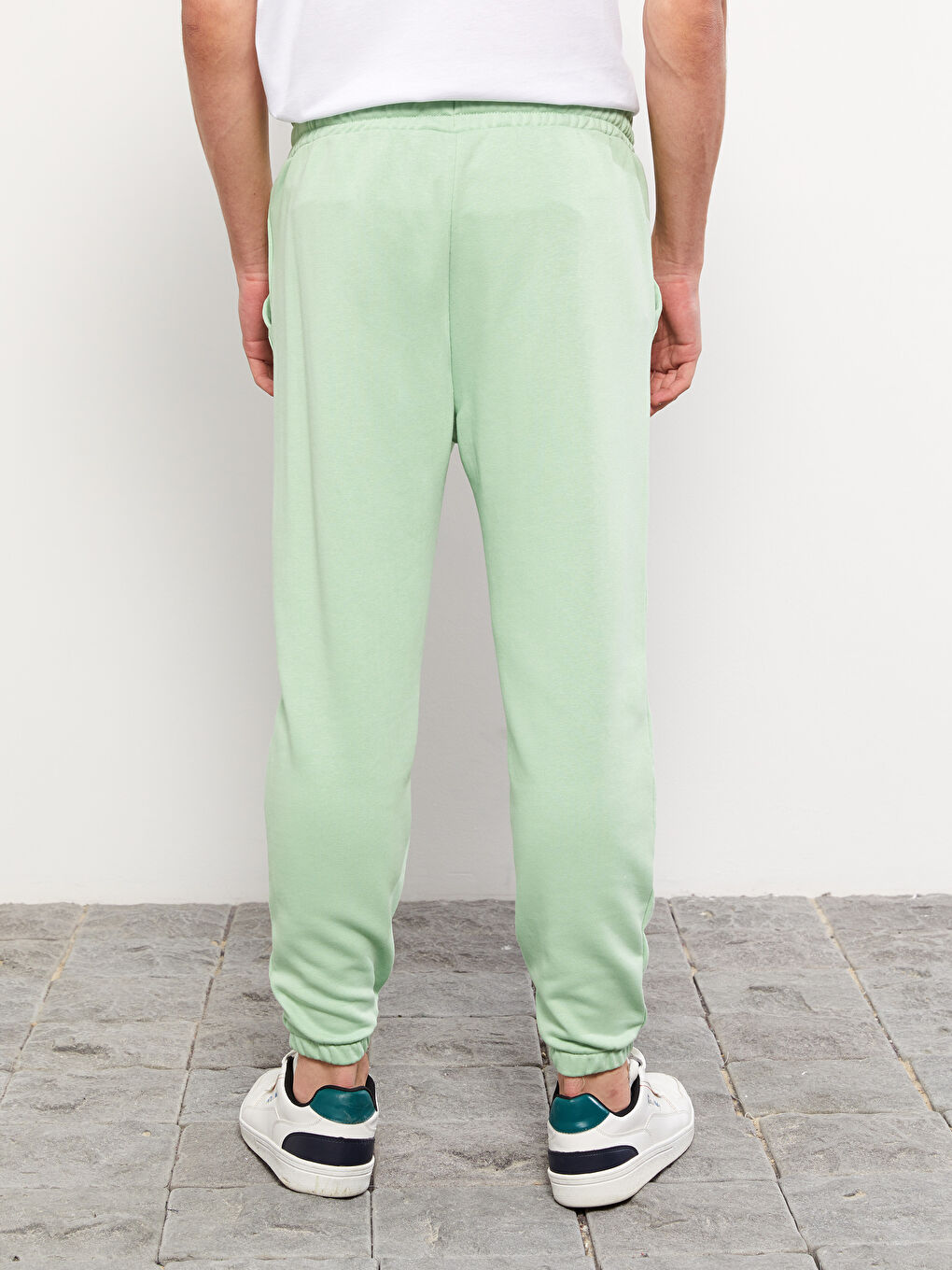 بنطلون رياضي واسع للرجال-3