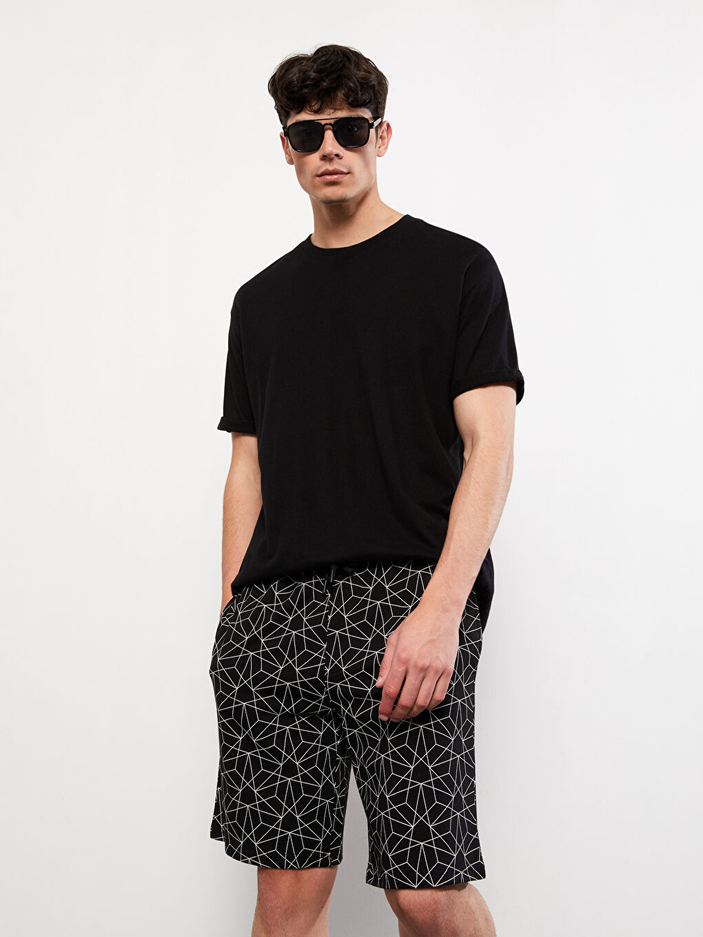 XSIDE Siyah Slim Fit Desenli Erkek Şort - 2