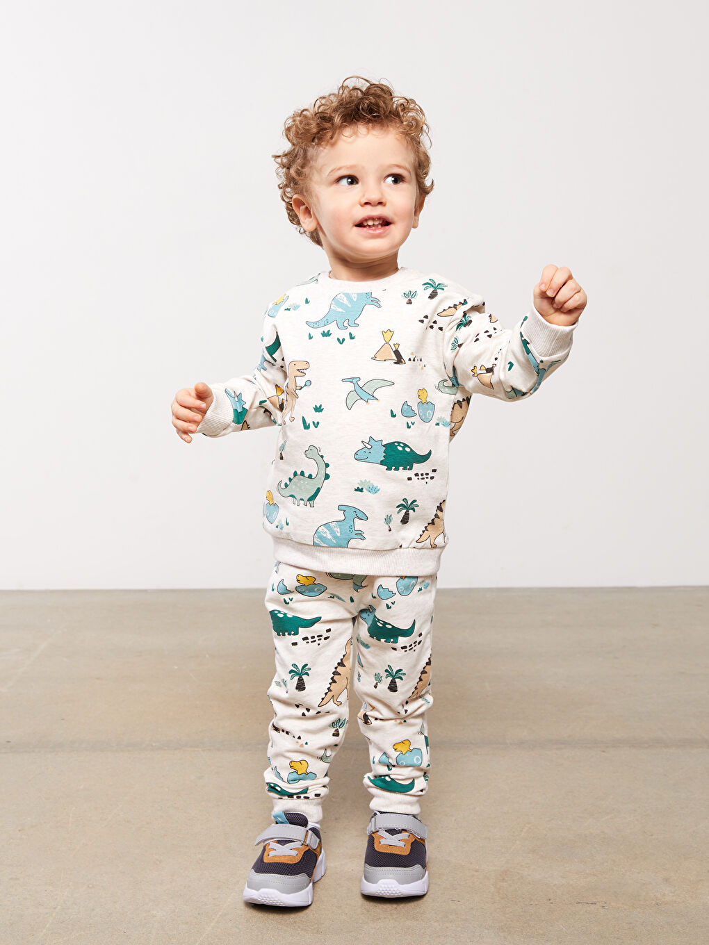 Ekru Bisiklet Yaka Baskılı Erkek Bebek Sweatshirt ve Eşofman Altı