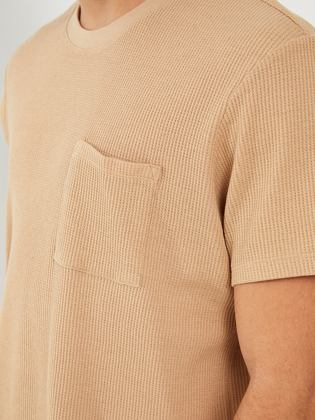 Bej Bisiklet Yaka Kısa Kollu Erkek Tişört-3