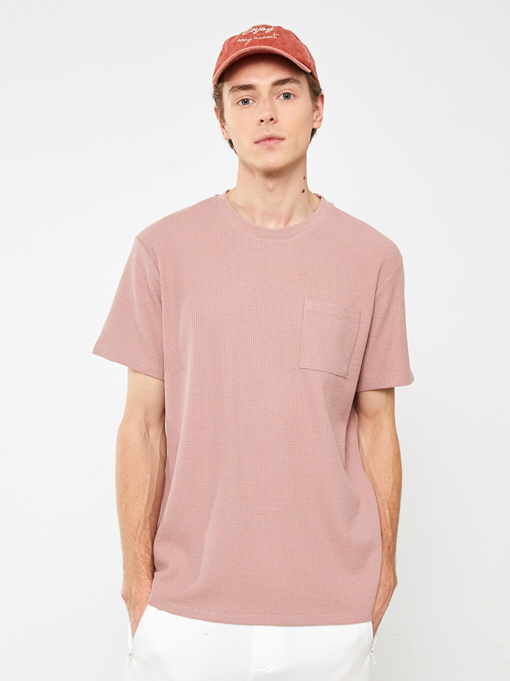 Pembe Bisiklet Yaka Kısa Kollu Erkek Tişört