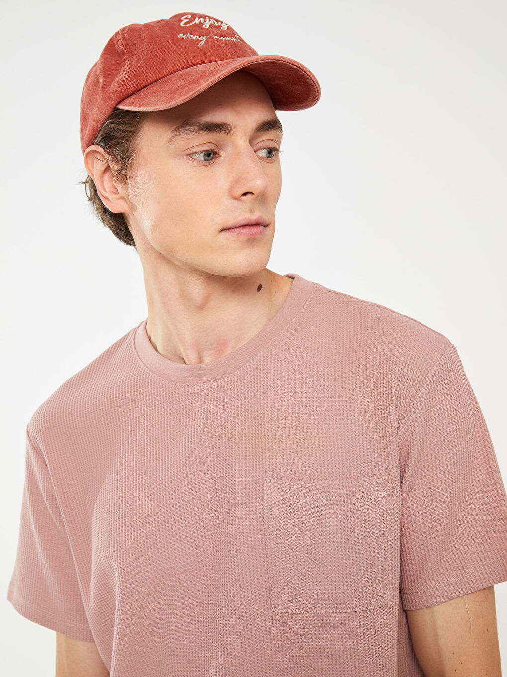 Pembe Bisiklet Yaka Kısa Kollu Erkek Tişört-2