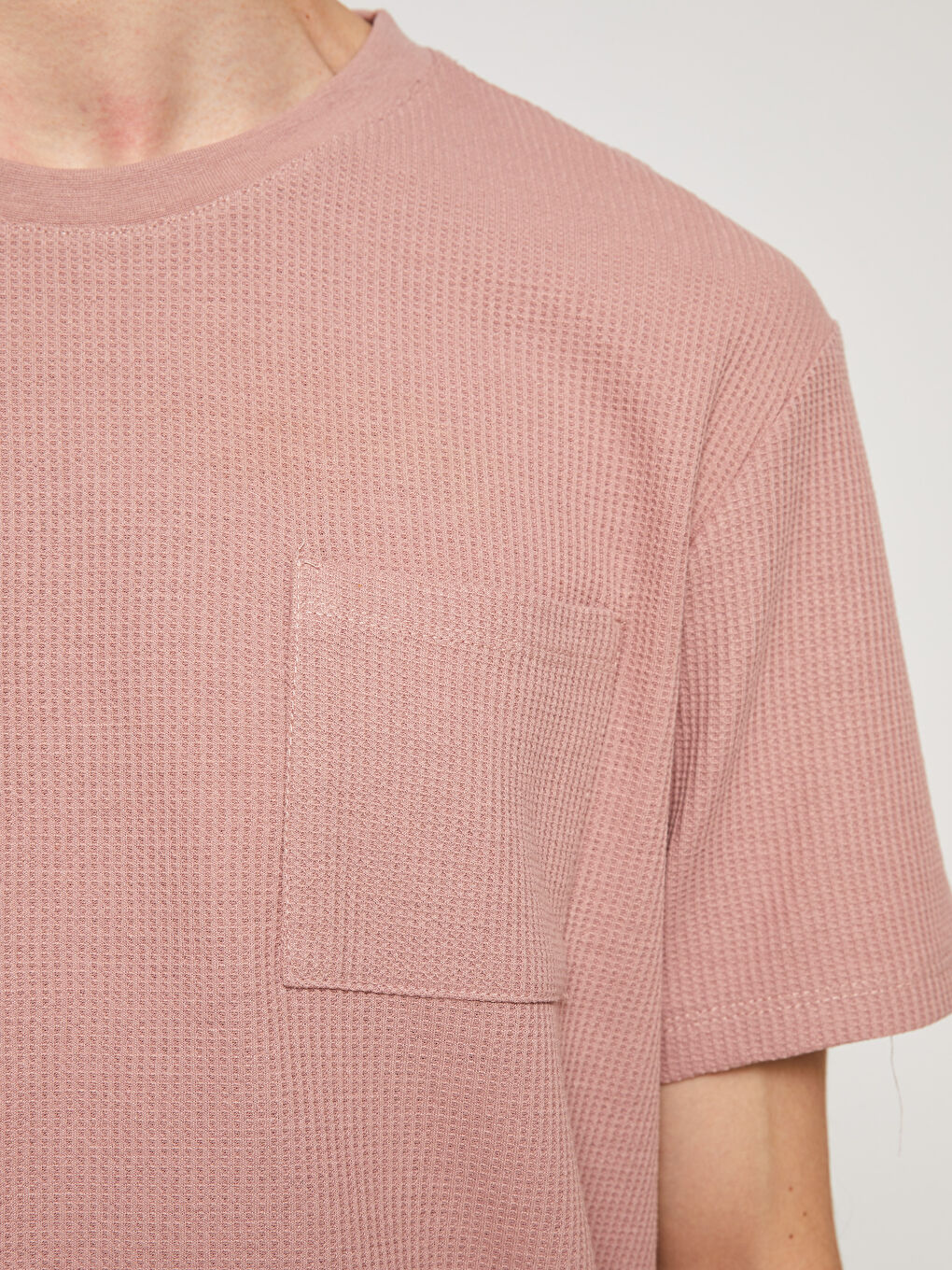 Pembe Bisiklet Yaka Kısa Kollu Erkek Tişört-3