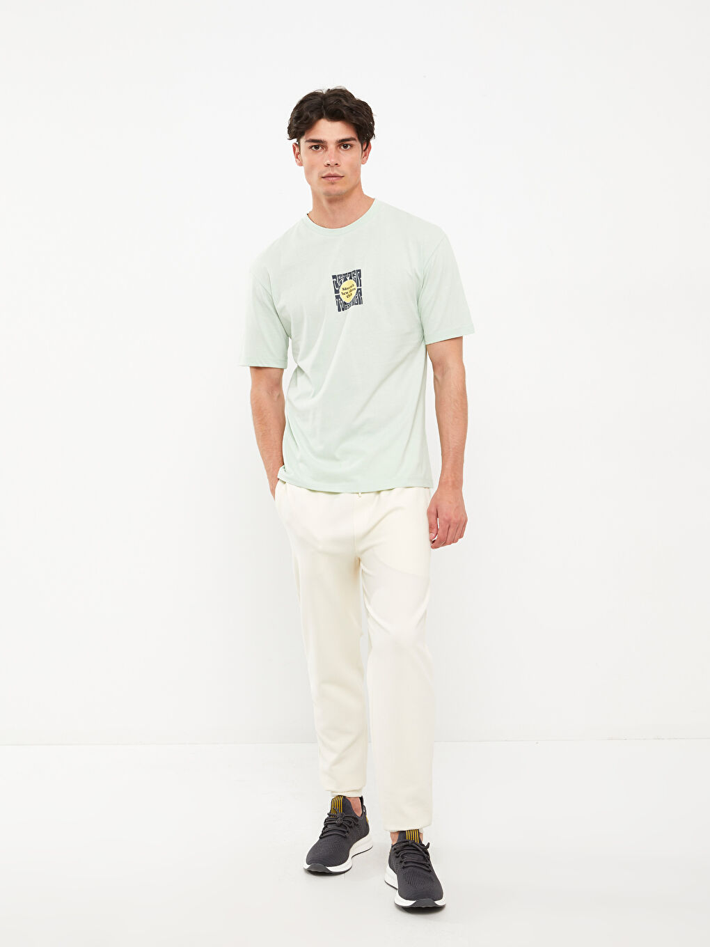 Футболка мужская из джерси с круглым вырезом-2