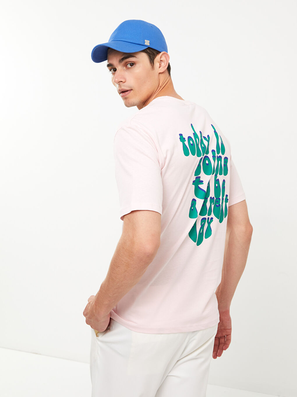 تيشيرت رجالي بياقة دائرية قماش جيرسي-1