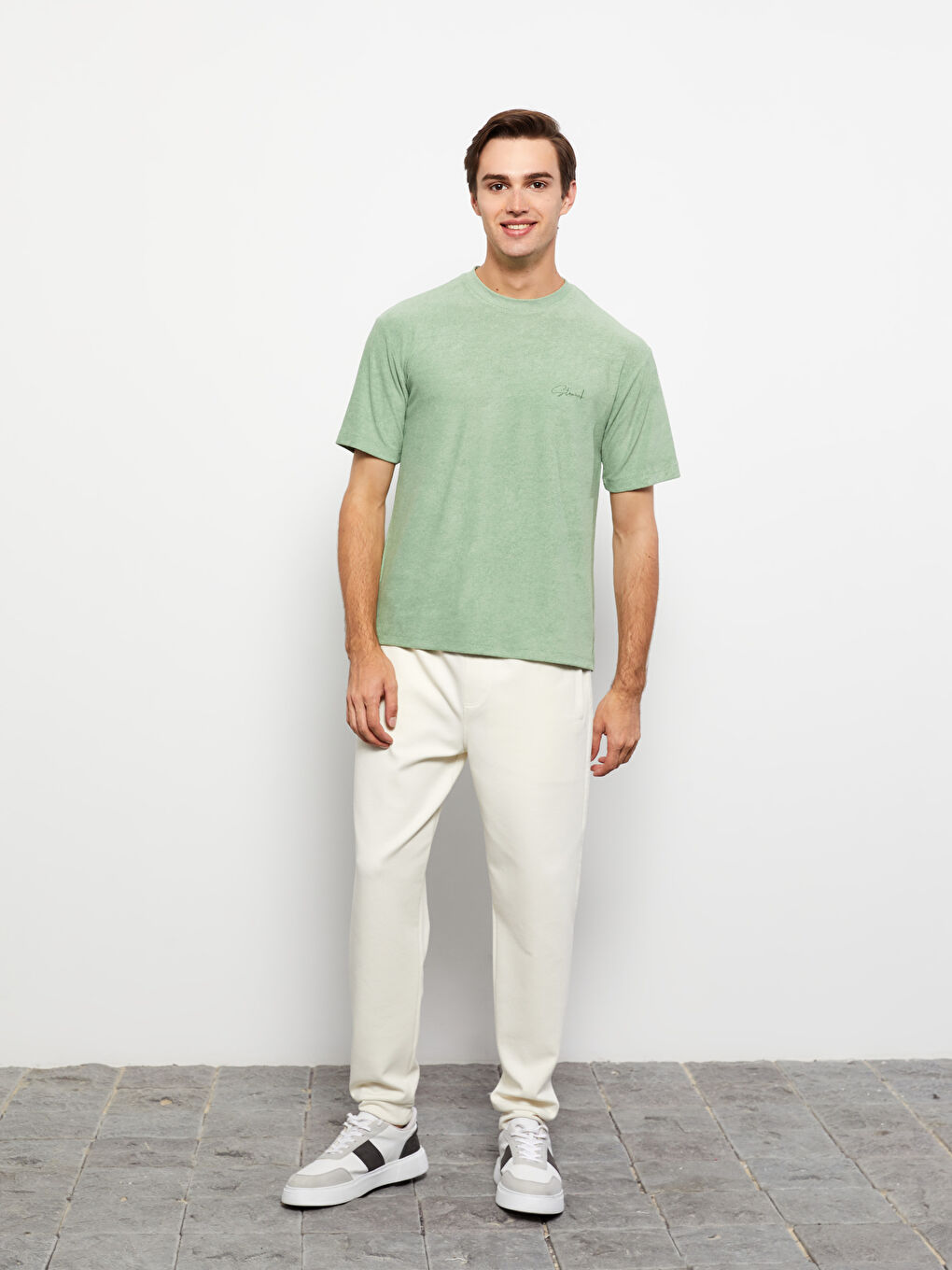 Yeşil Bisiklet Yaka Kısa Kollu Erkek Tişört-2