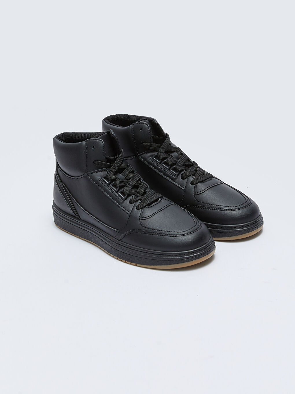 баулы ерлерге арналған тобықтан жоғары кроссовкалар