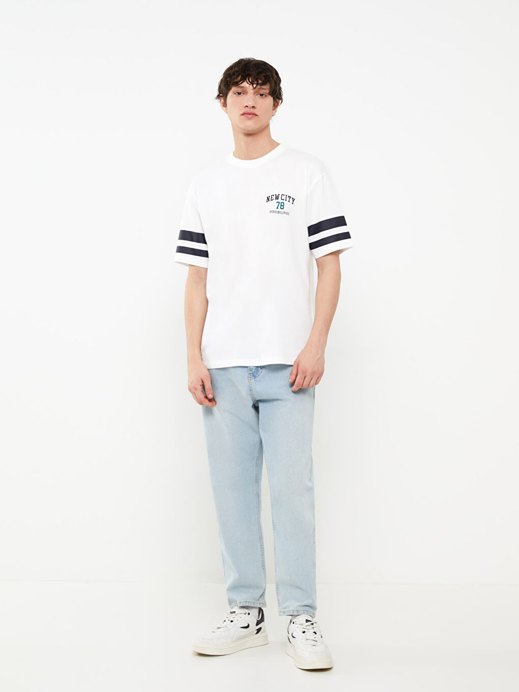 Crew Neck Long Sleeve Printed Men's T-Shirt-2