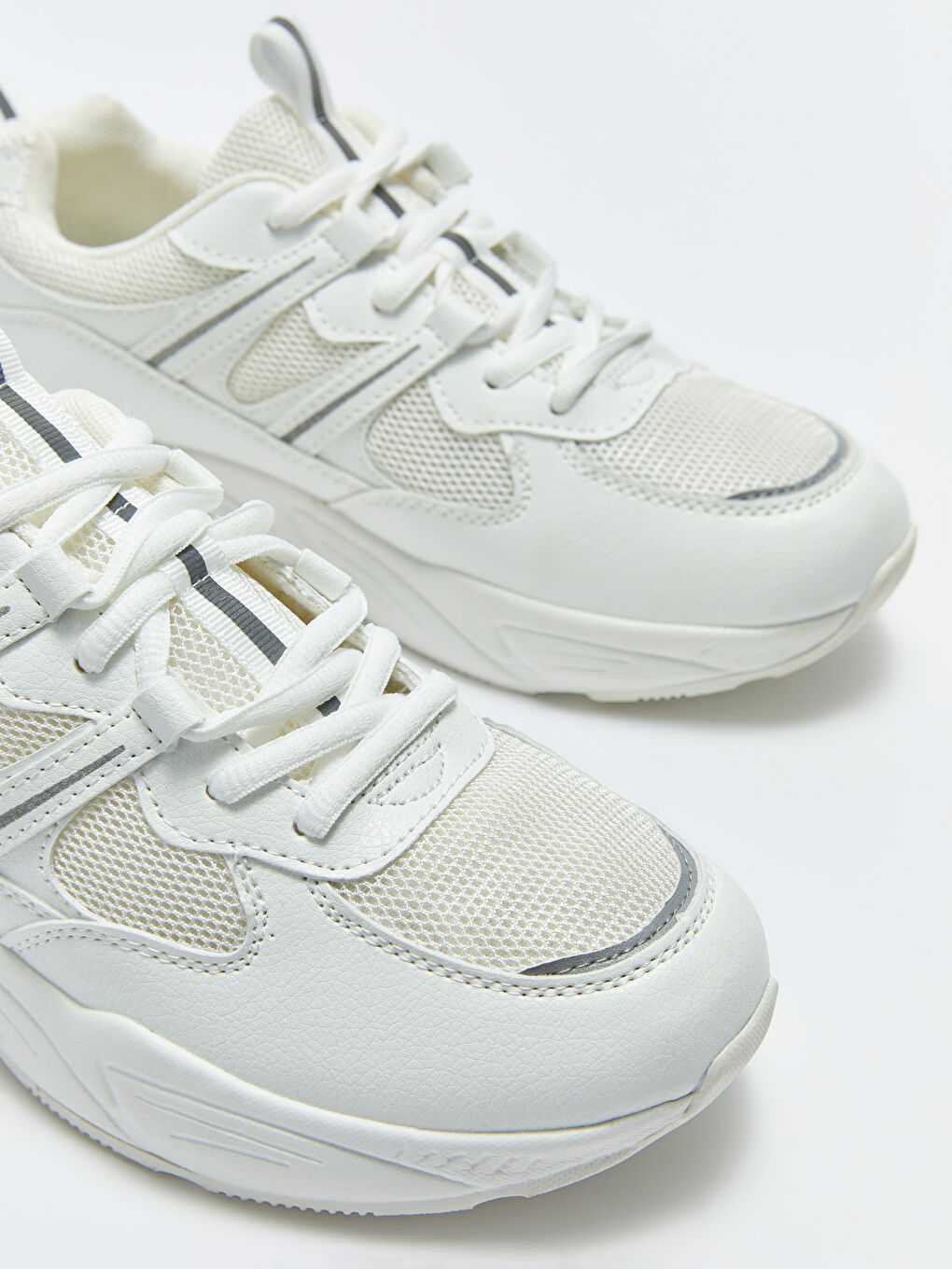 Lace-Up Thick Sole Women's Sport Shoes-2