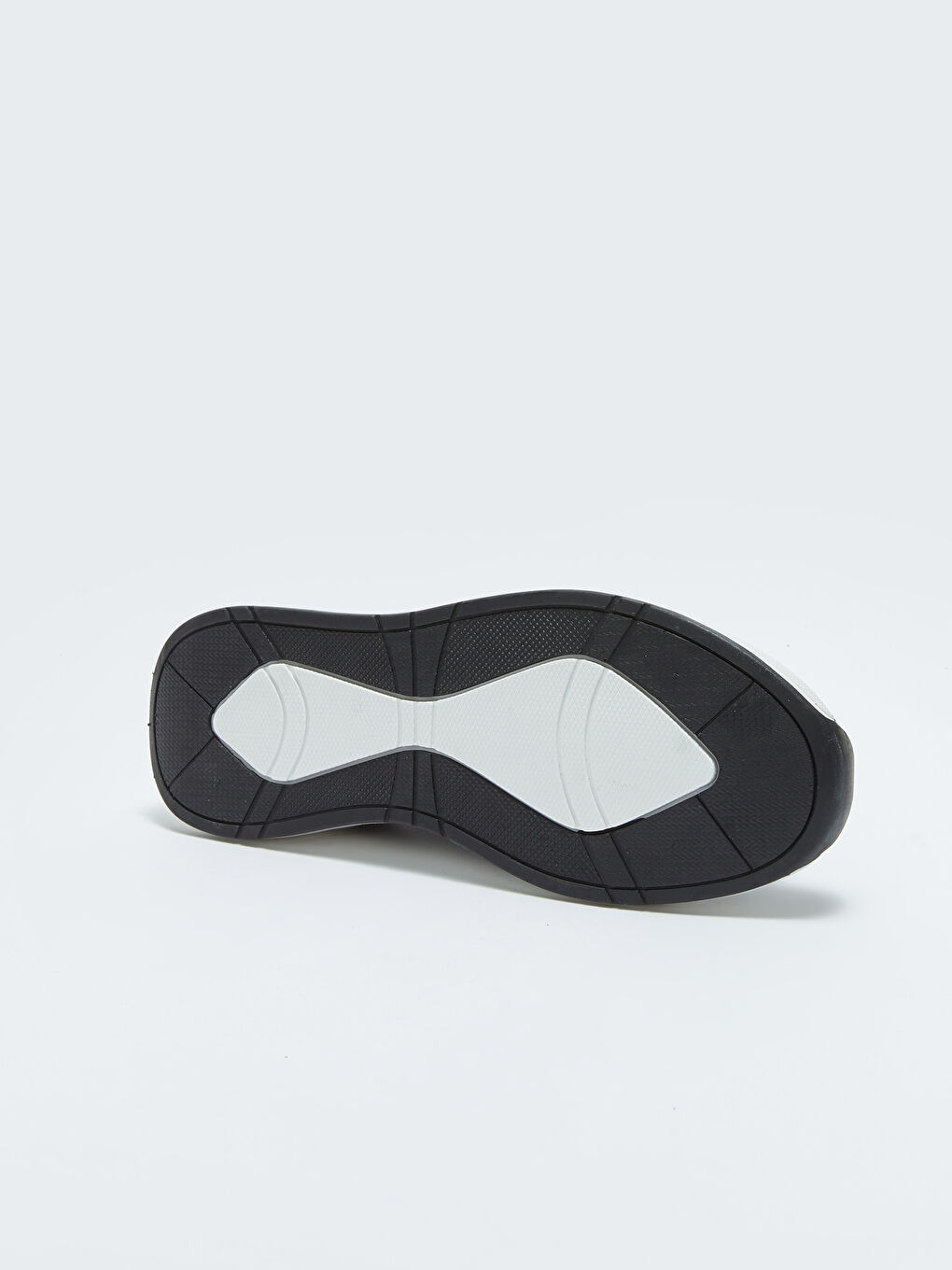 حذاء رياضي للسيدات بأربطة بتفاصيل دقيقة-3