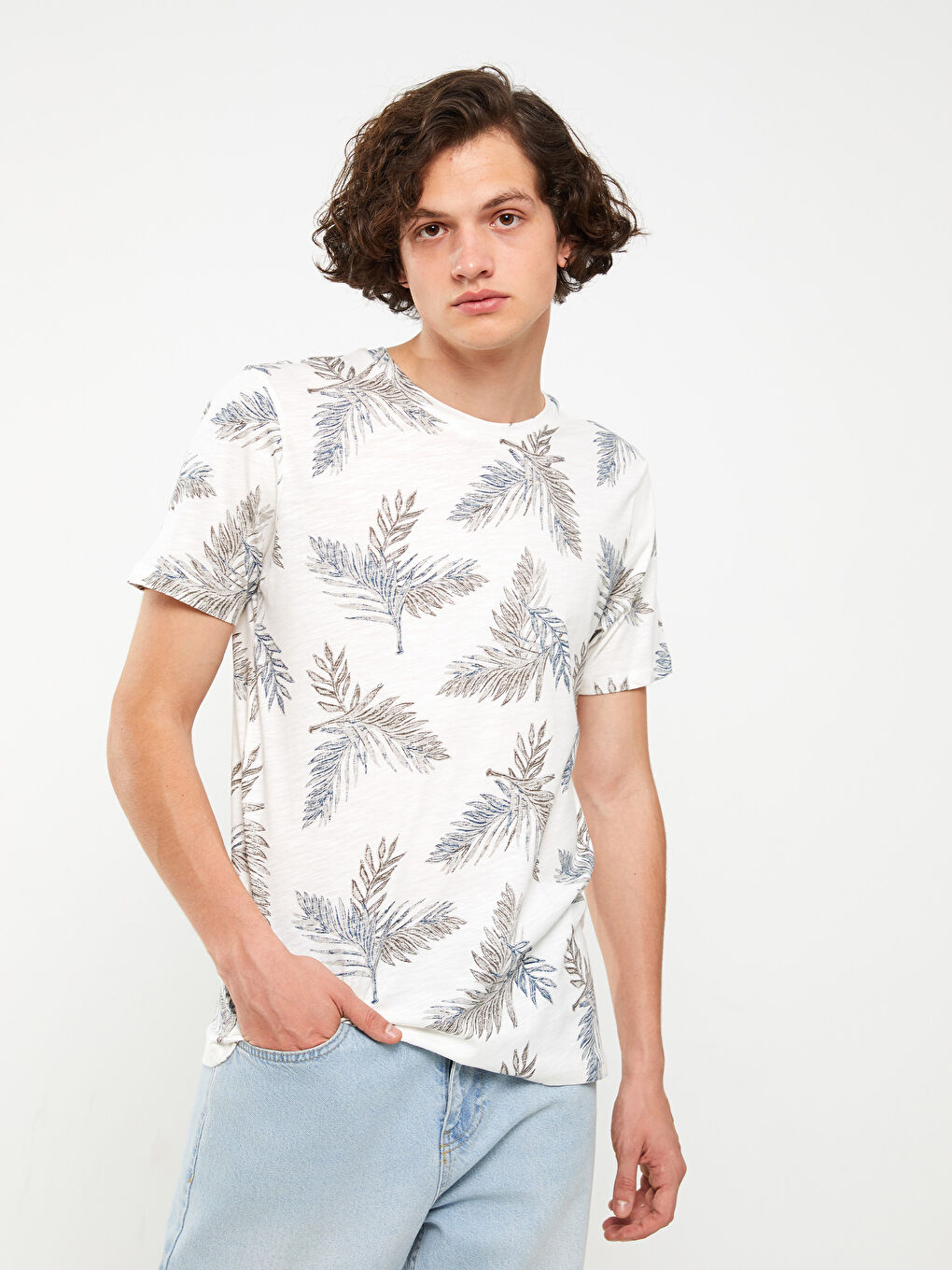 Ekru Bisiklet Yaka Kısa Kollu Baskılı Penye Erkek Tişört