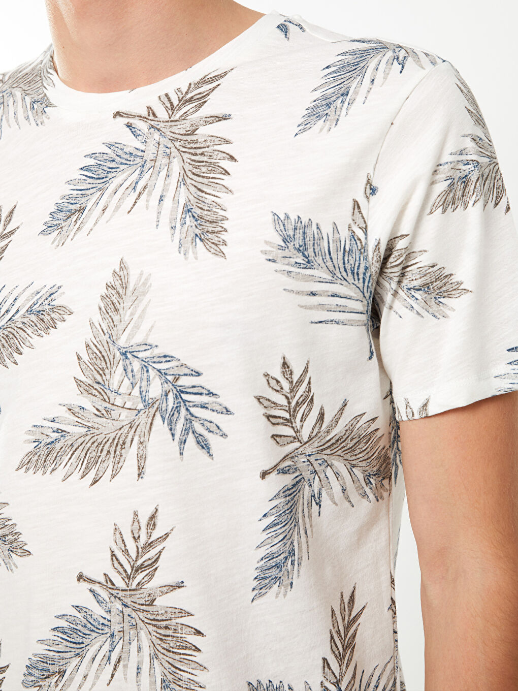 Ekru Bisiklet Yaka Kısa Kollu Baskılı Penye Erkek Tişört-2