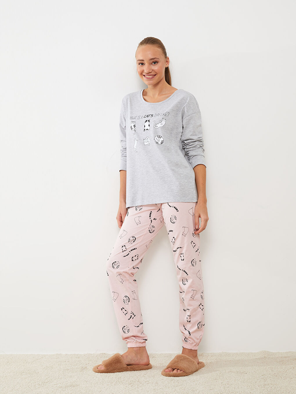 Crew Neck Printed Long Sleeve Women's Pyjama Set
