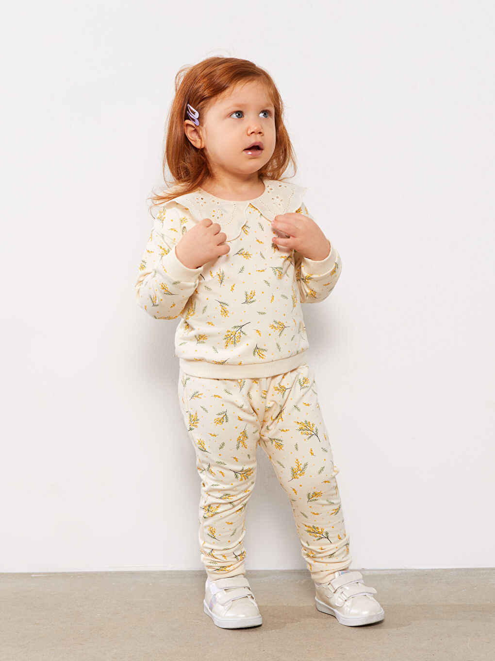 Ekru Bebe Yaka Uzun Kollu Desenli Kız Bebek Sweatshirt ve Pantolon 2'li Takım