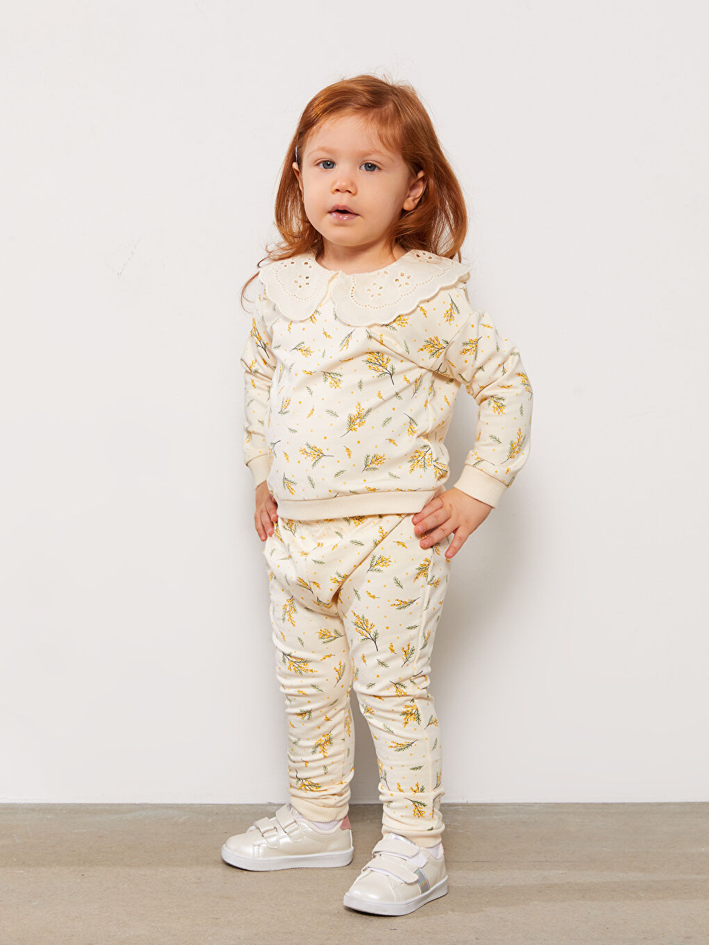 Ekru Bebe Yaka Uzun Kollu Desenli Kız Bebek Sweatshirt ve Pantolon 2'li Takım-2