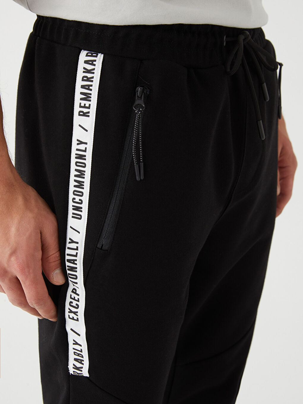 LC Waikiki Elastic Waist Printed Men's Sweatpants -S32966Z8-CVL