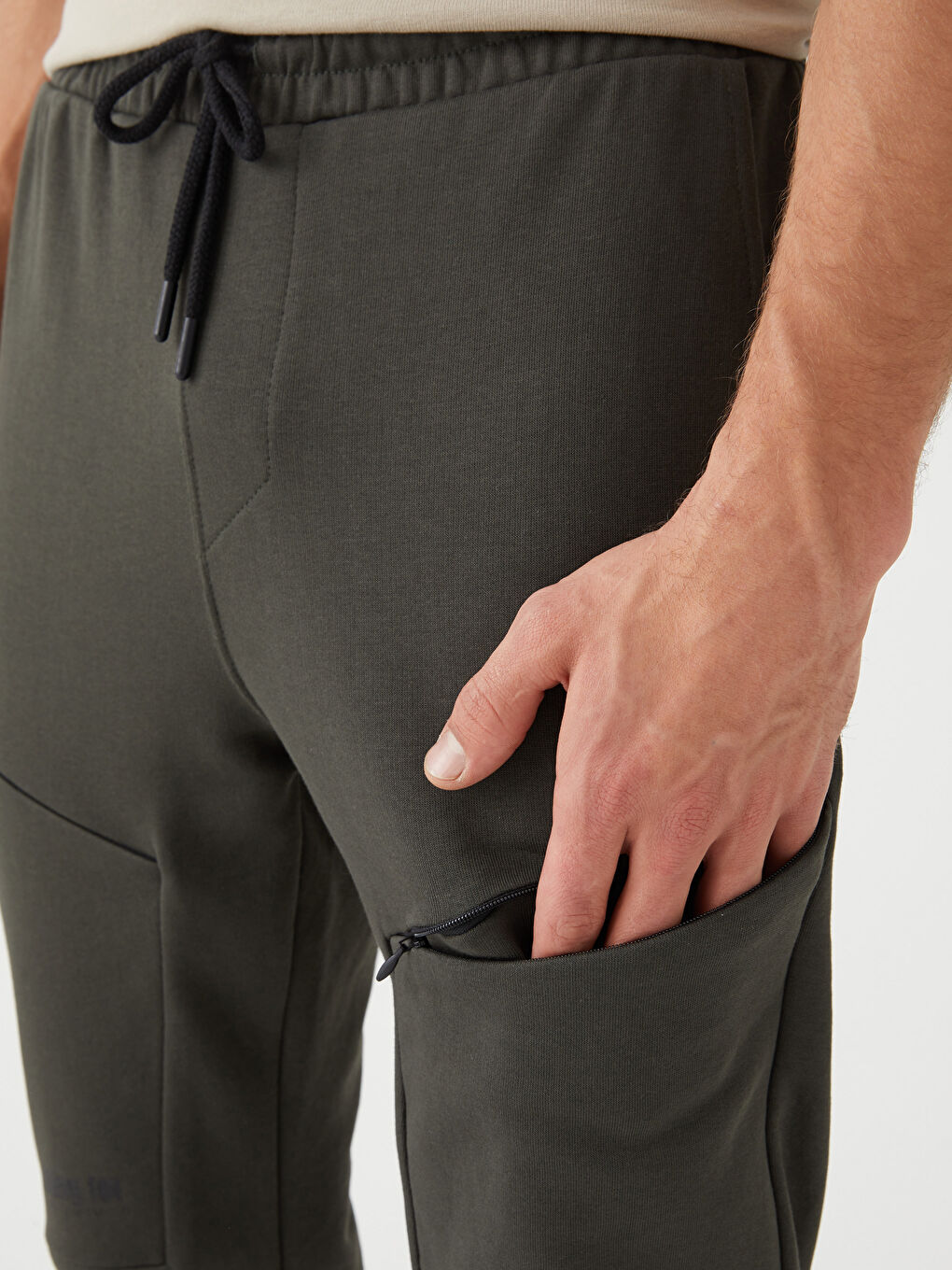 بنطلون رياضي رفيع للرجال-3