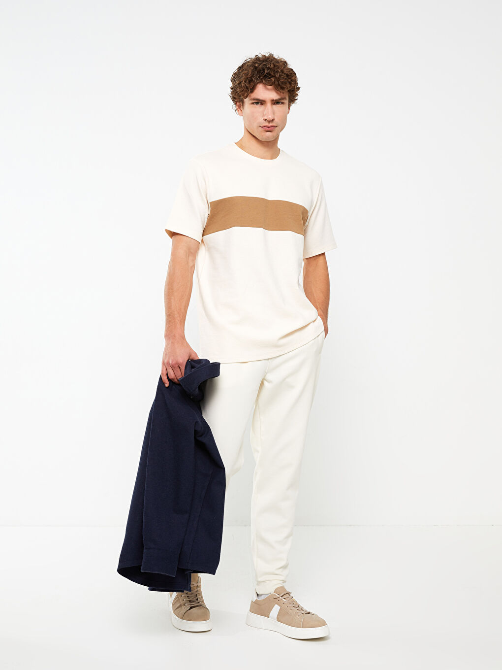 Ekru Bisiklet Yaka Kısa Kollu Renk Bloklu Erkek Tişört-2