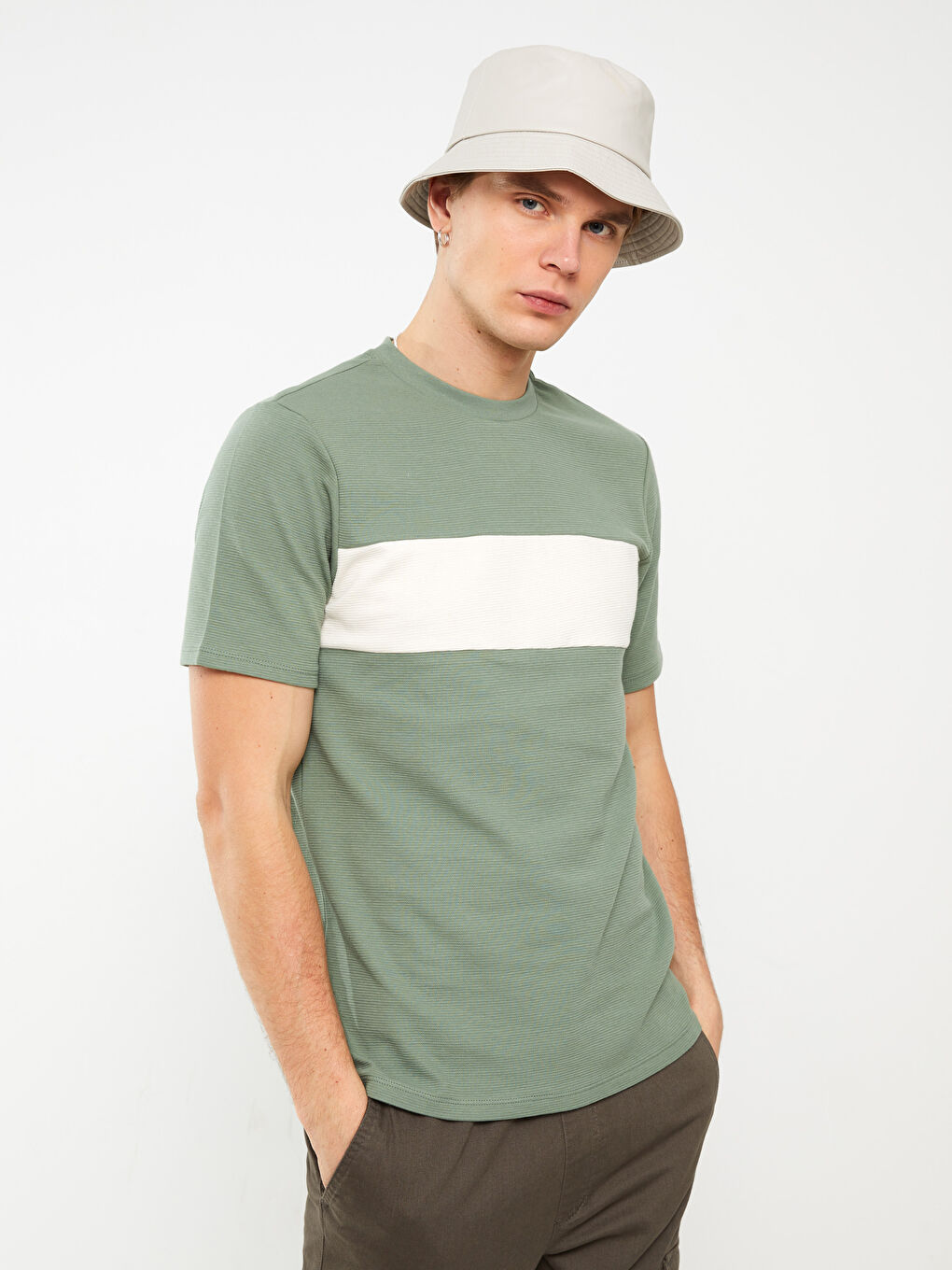 Yeşil Bisiklet Yaka Kısa Kollu Renk Bloklu Erkek Tişört