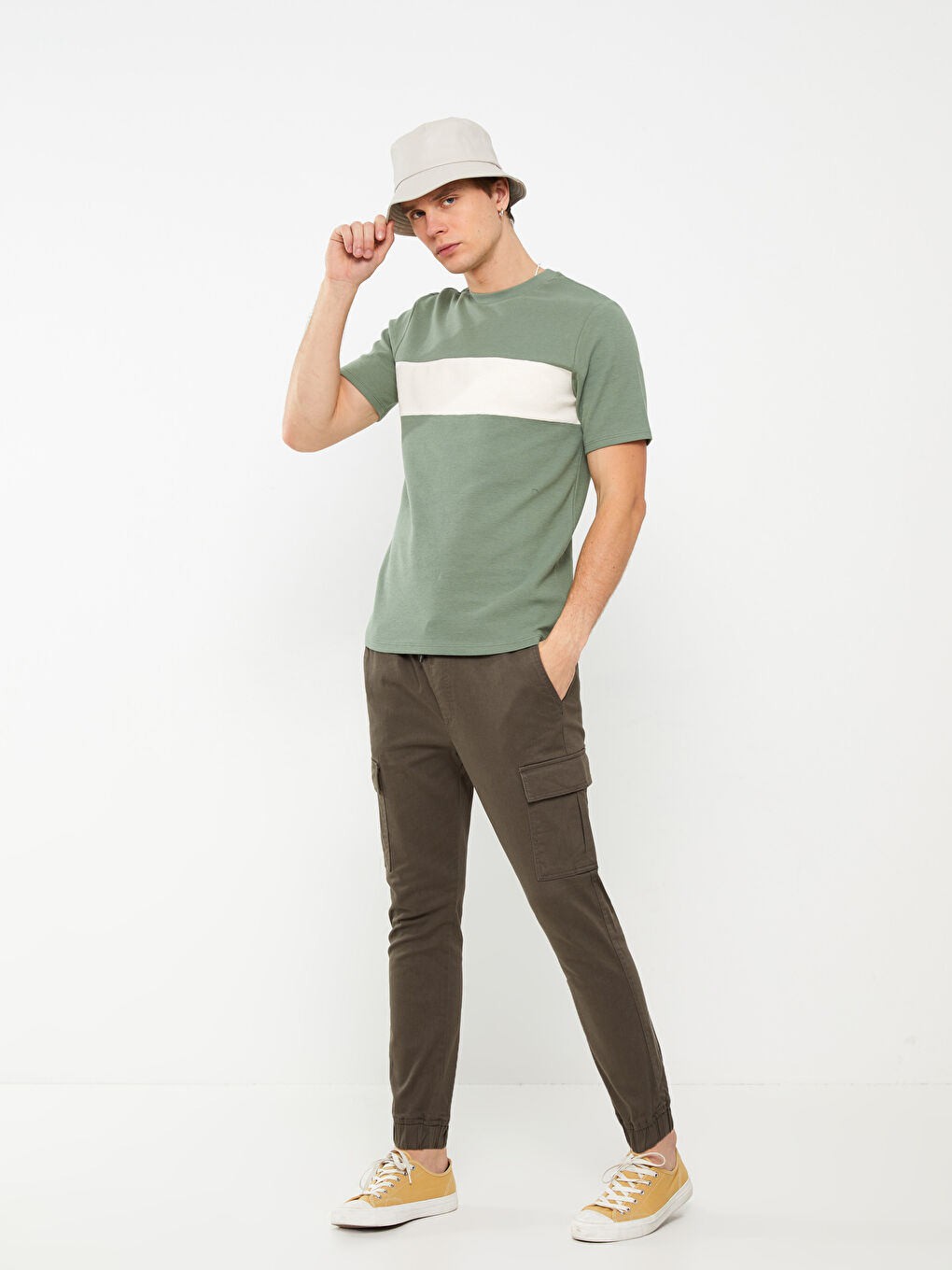 Yeşil Bisiklet Yaka Kısa Kollu Renk Bloklu Erkek Tişört-2