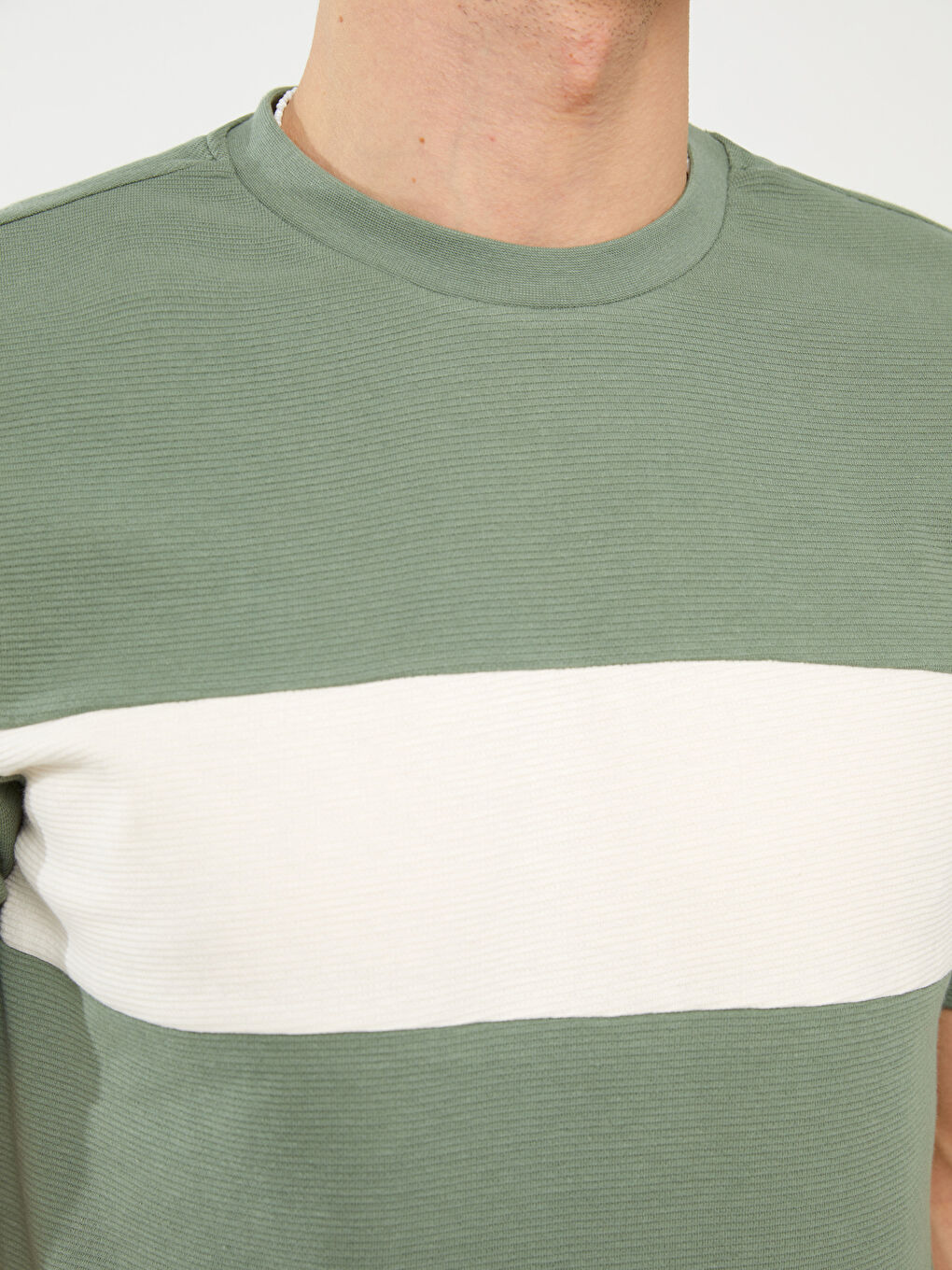 Yeşil Bisiklet Yaka Kısa Kollu Renk Bloklu Erkek Tişört-3