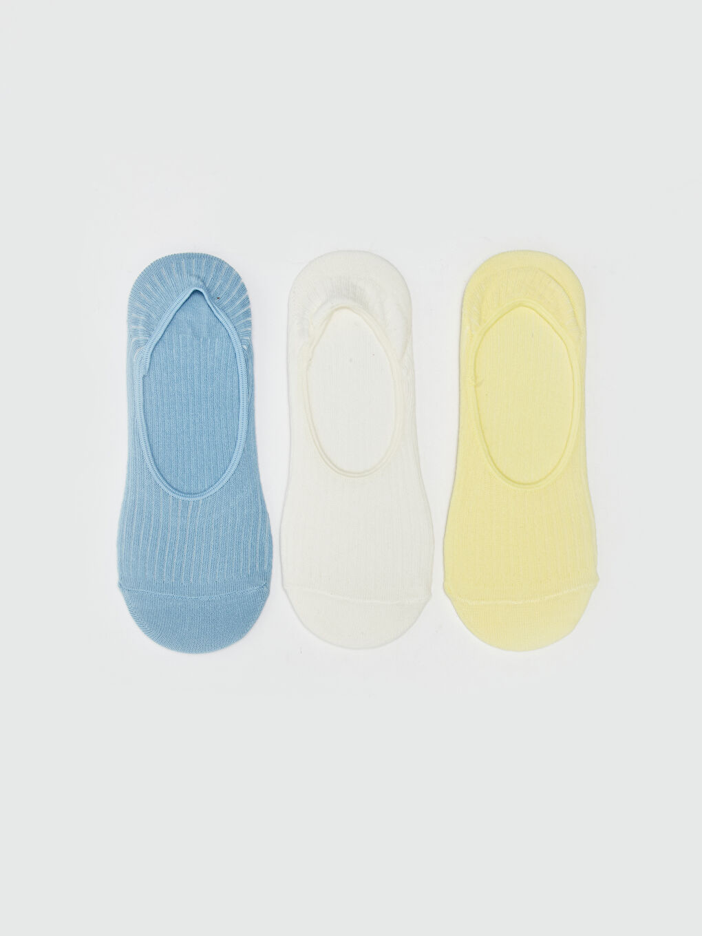 جوارب غير مرئية للسيدات غير قابلة للانزلاق سادة - عبوة من ٣ قطع