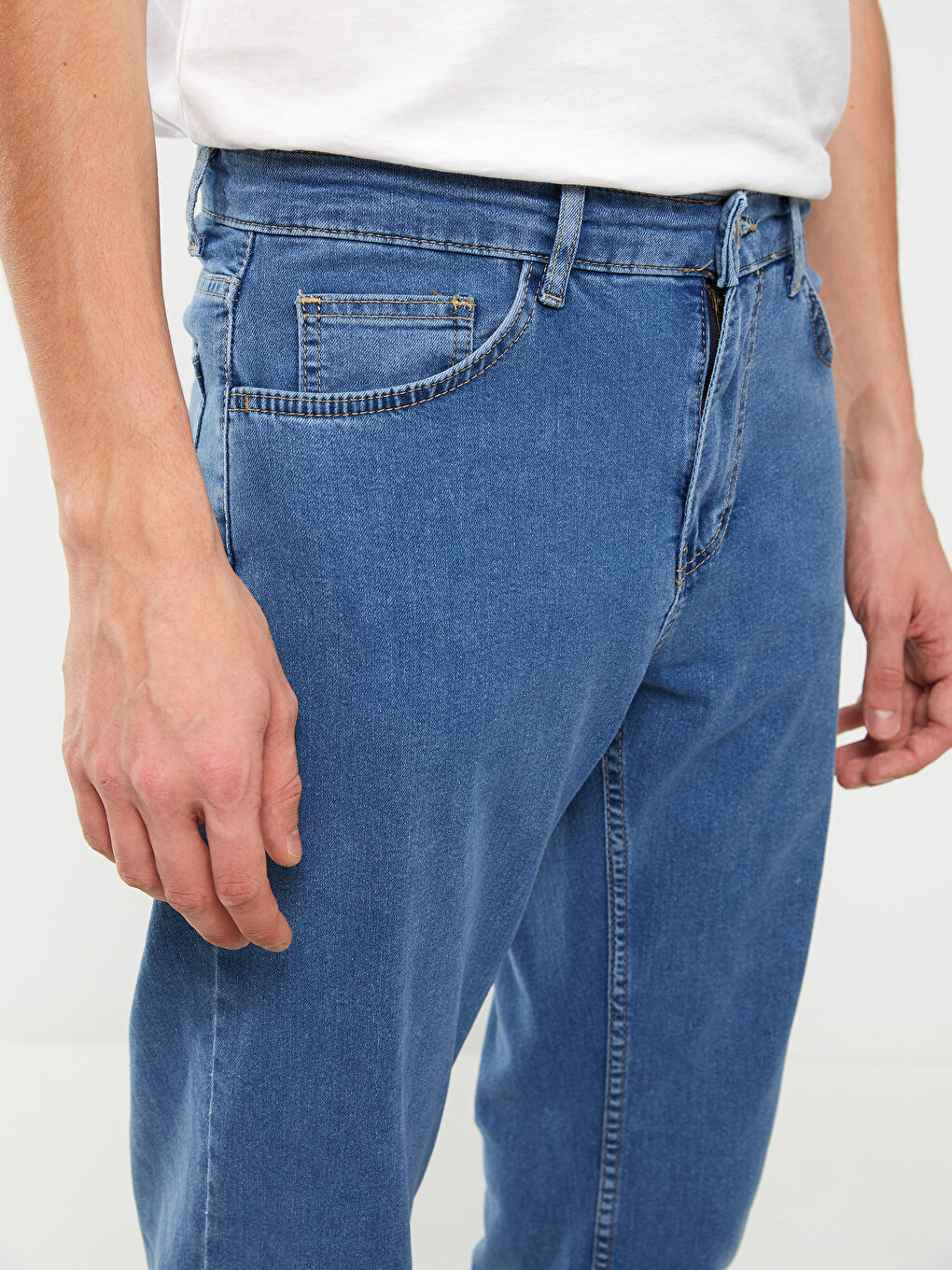 790 Relaxed Fit Men's Jeans-4