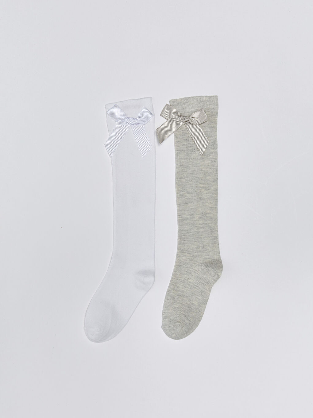 Beyaz Fiyonk Detaylı Kız Çocuk Diz Altı Çorap 2'li