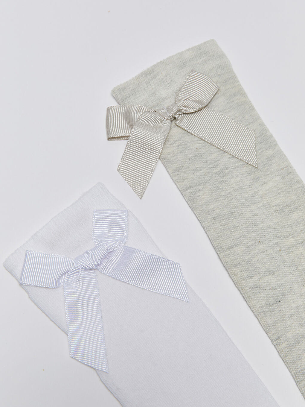 Beyaz Fiyonk Detaylı Kız Çocuk Diz Altı Çorap 2'li-2