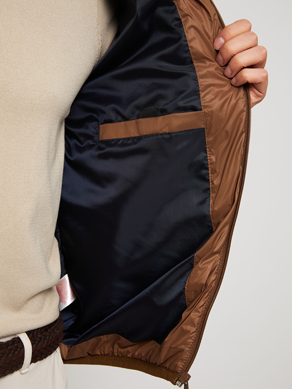 بالطو منتفخ بياقة قمع للرجال بمقاس عادي-3