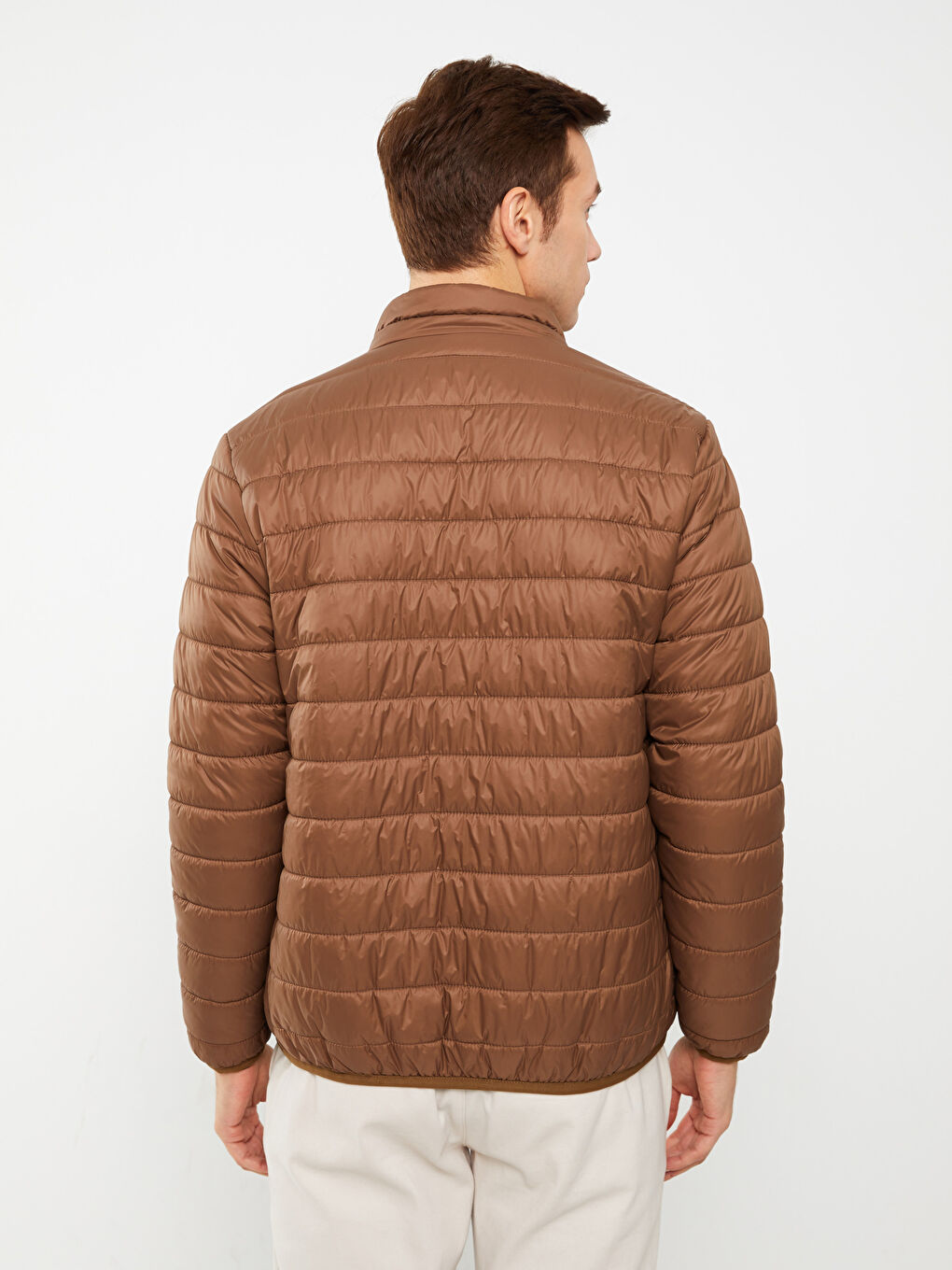 بالطو منتفخ بياقة قمع للرجال بمقاس عادي-4