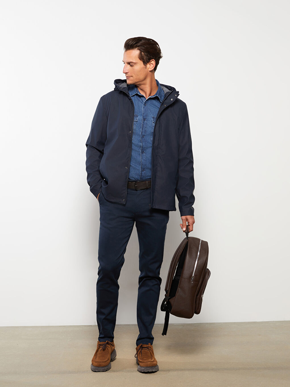 Lacivert Standart Kalıp Kapüşonlu Erkek Yağmurluk-1