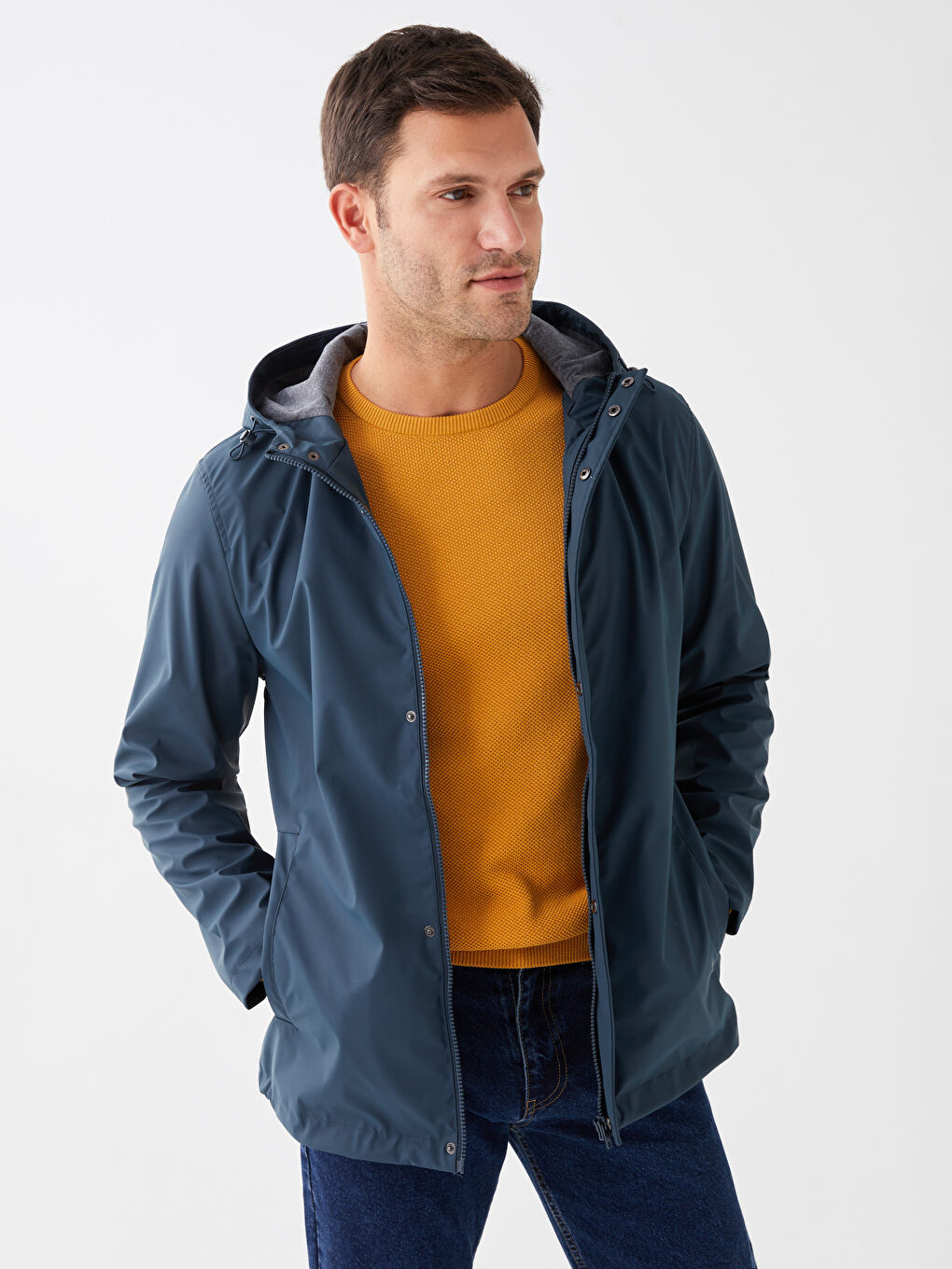 Gri Standart Kalıp Kapüşonlu Erkek Yağmurluk