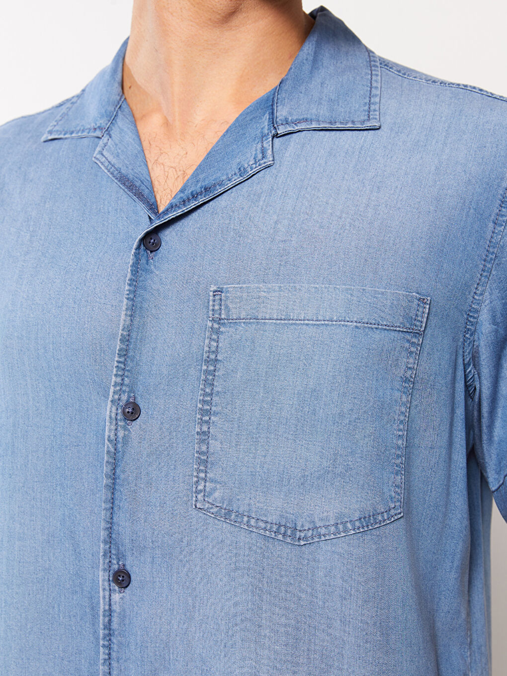 Relaxed Fit Short Sleeve Men's Denim Shirt-2