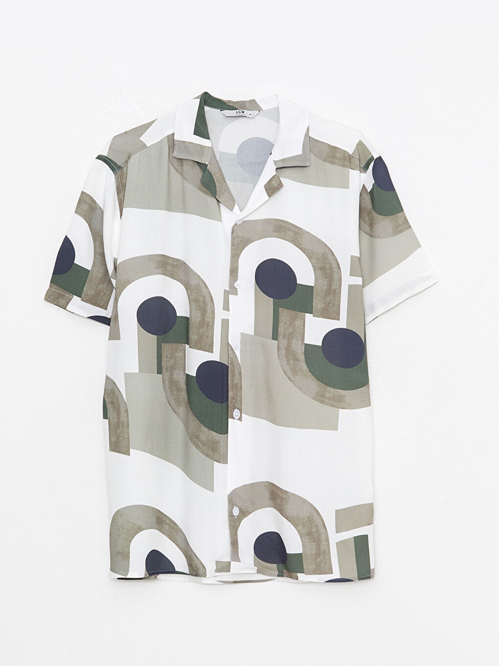 Ерлерге арналған еркін пішім жағалы өрнекті қысқа жең жейде-5