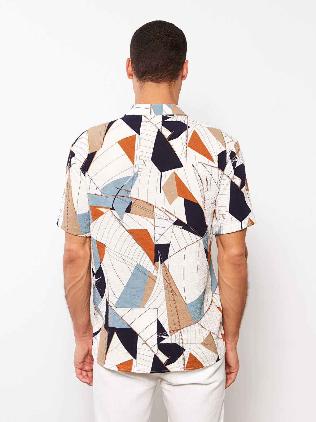 Beyaz Rahat Kalıp Kısa Kollu Desenli Erkek Gömlek-4