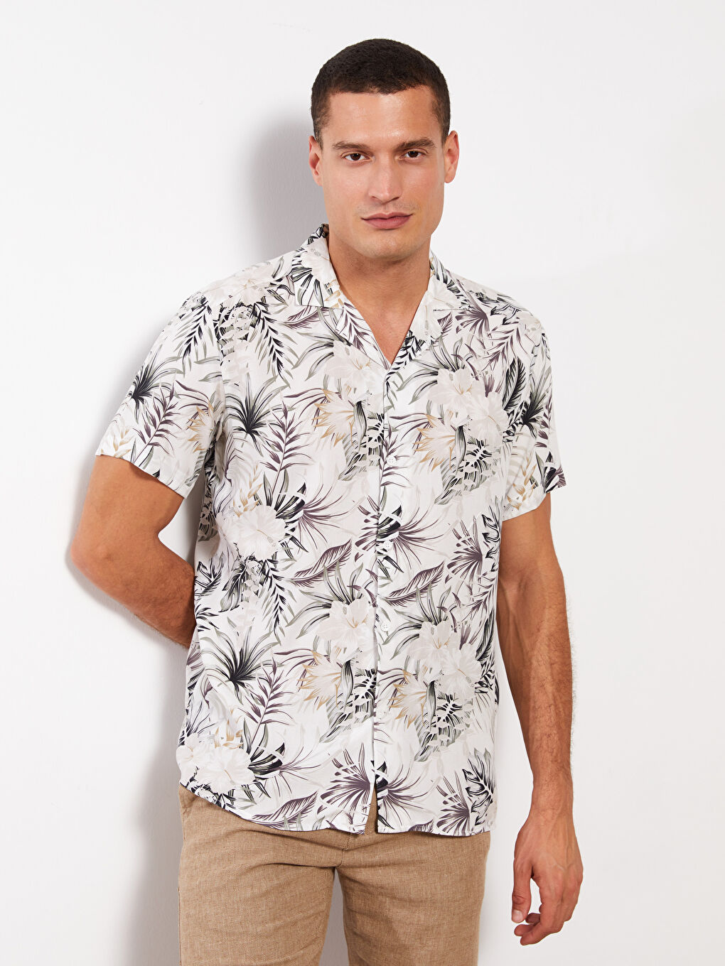 LCW Vision Loose Fit Short Sleeve Patterned Viscose Men's Shirt -S33488Z8-KE8