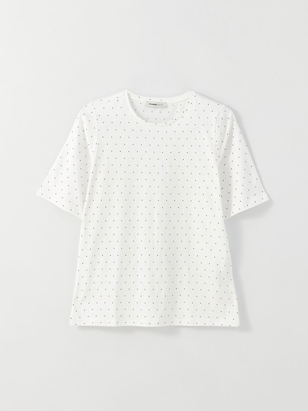 Beyaz Bisiklet Yaka Puantiyeli Kısa Kollu Kadın Tişört-5