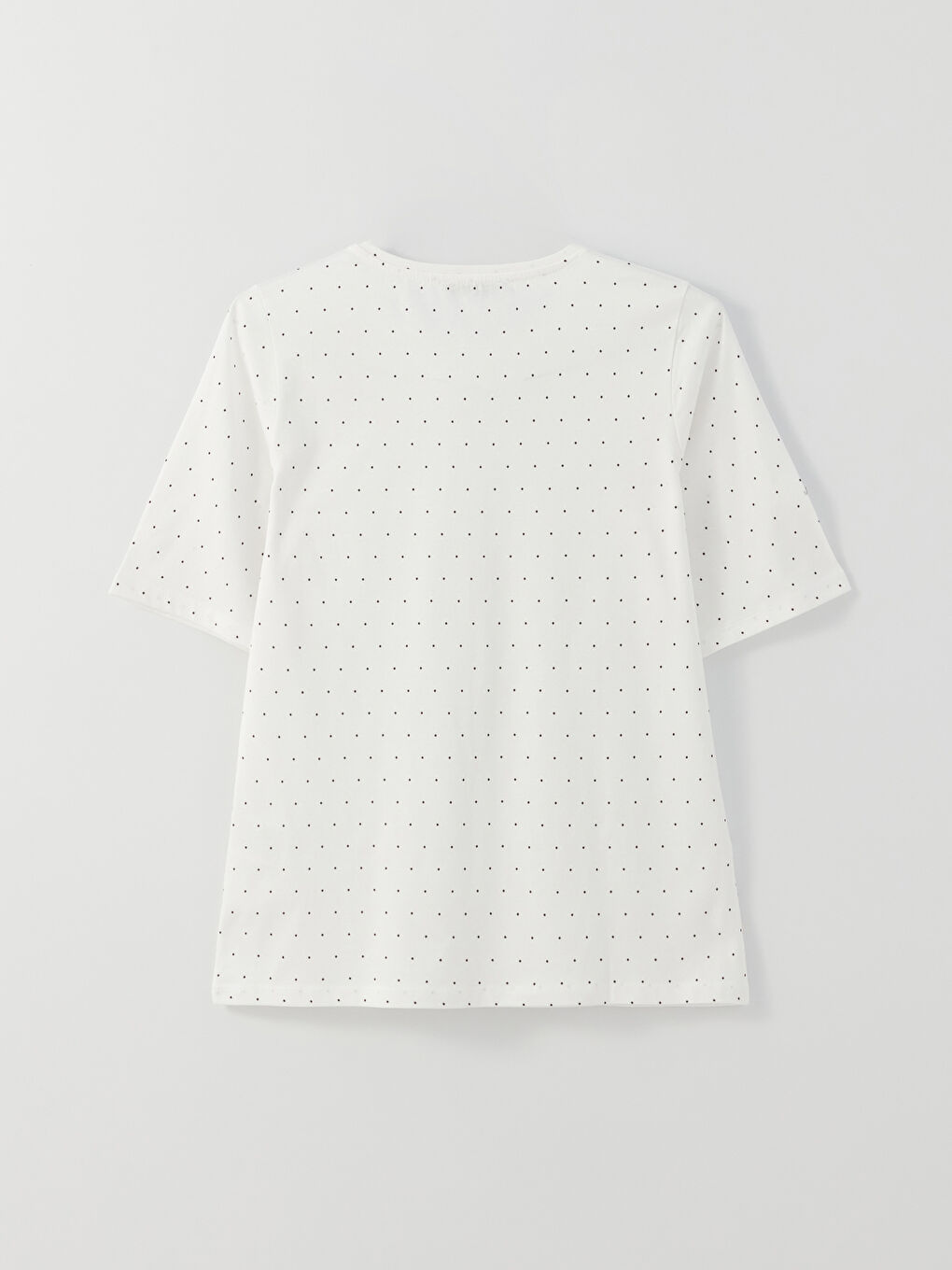 Beyaz Bisiklet Yaka Puantiyeli Kısa Kollu Kadın Tişört-6