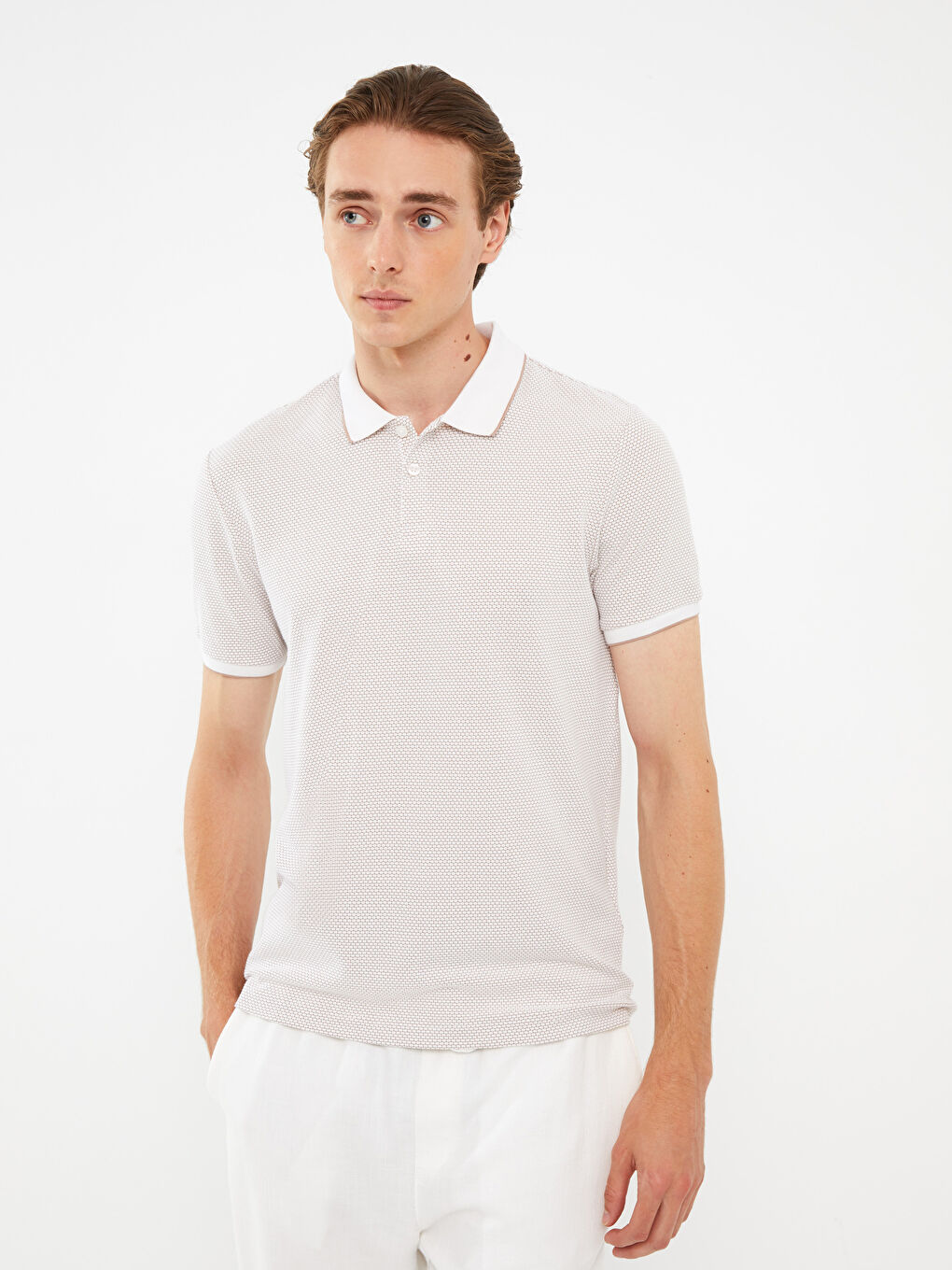 Beyaz Polo Yaka Kısa Kollu Erkek Tişört-1