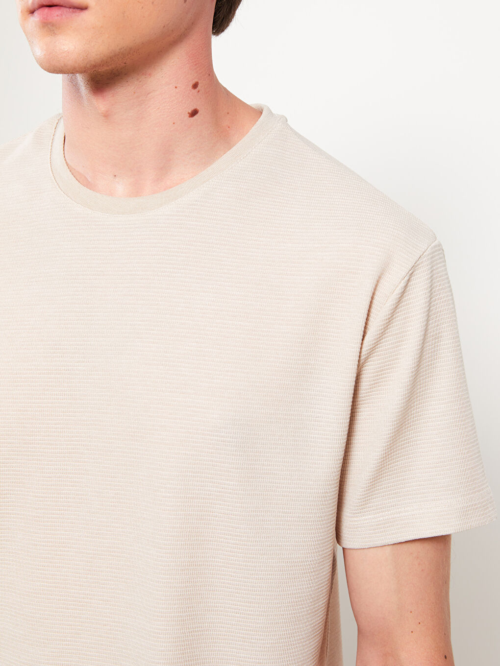 Bej Bisiklet Yaka Kısa Kollu Erkek Tişört-3