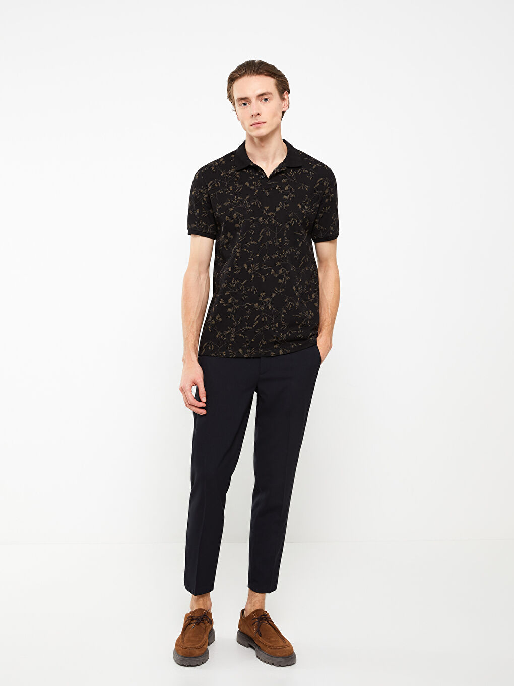 Siyah Polo Yaka Kısa Kollu Desenli Erkek Tişört-2